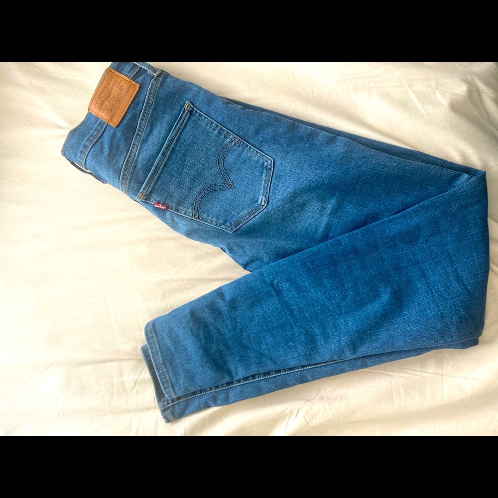Levi’s High Waisted Jeans